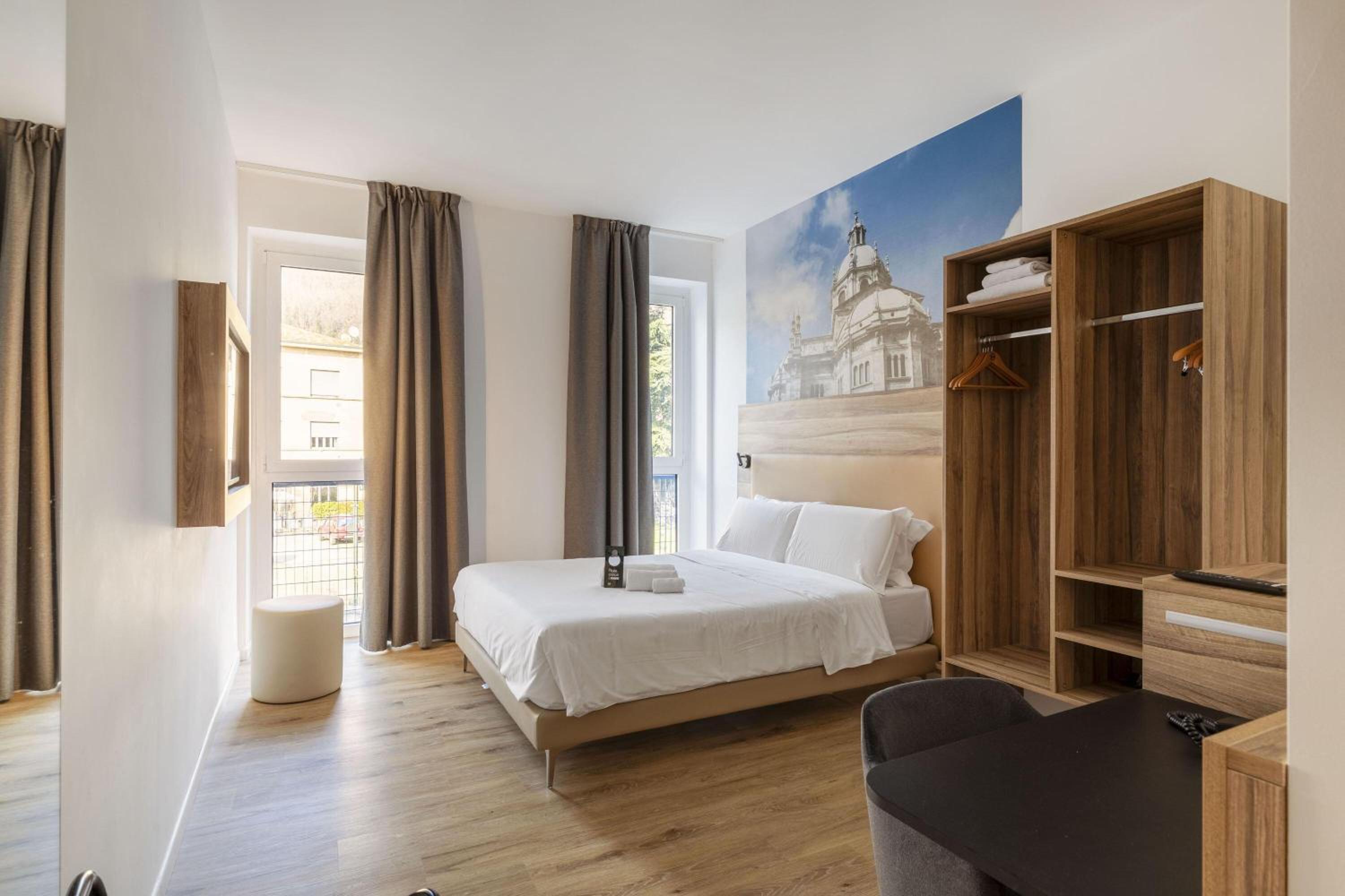 SUPERIOR, DOUBLE BED