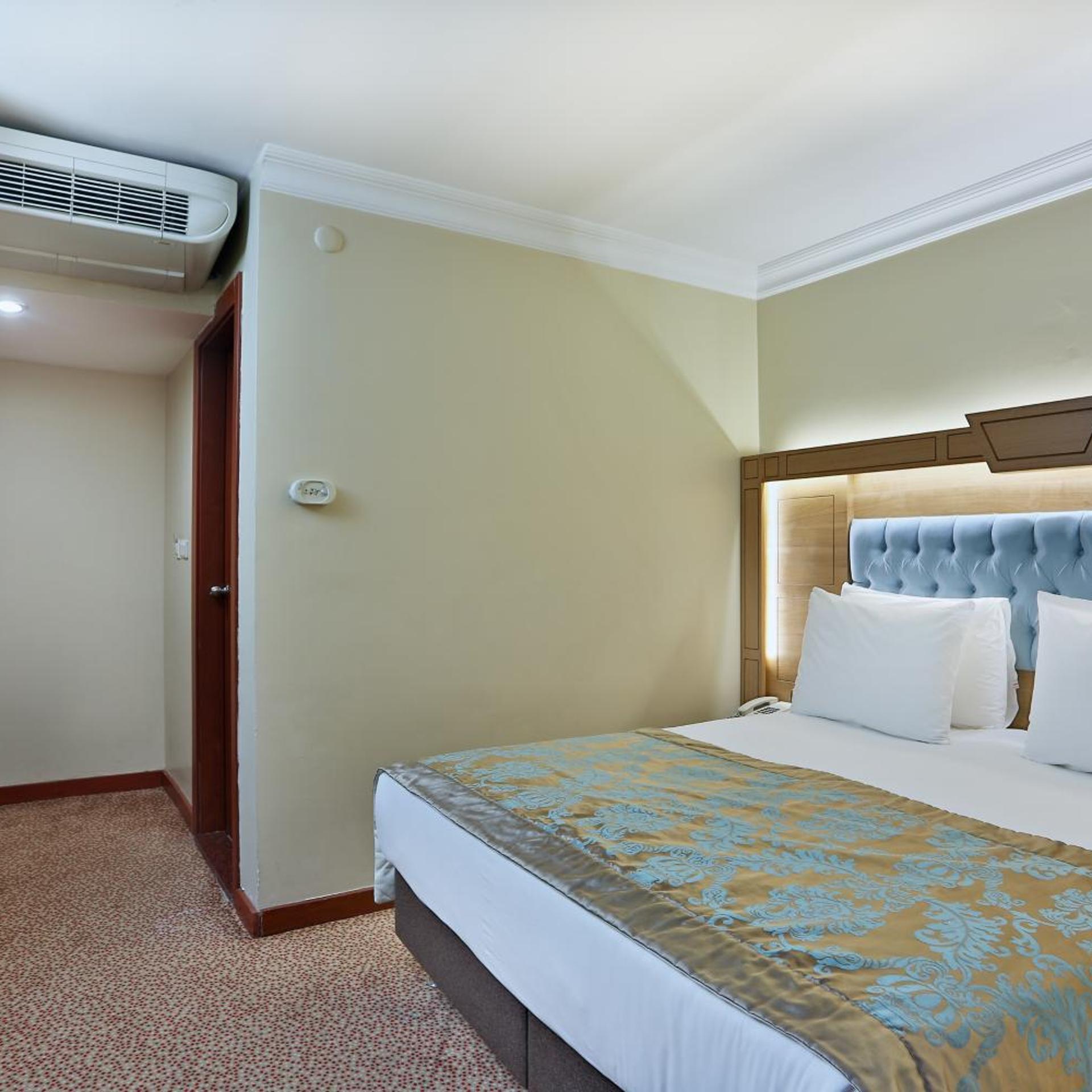 Room, Single