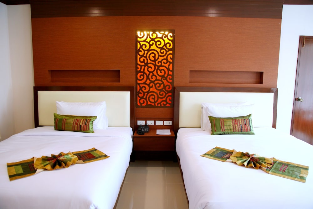 Chivatara Resort And Bangtao Beach Resort Phuket 11/66