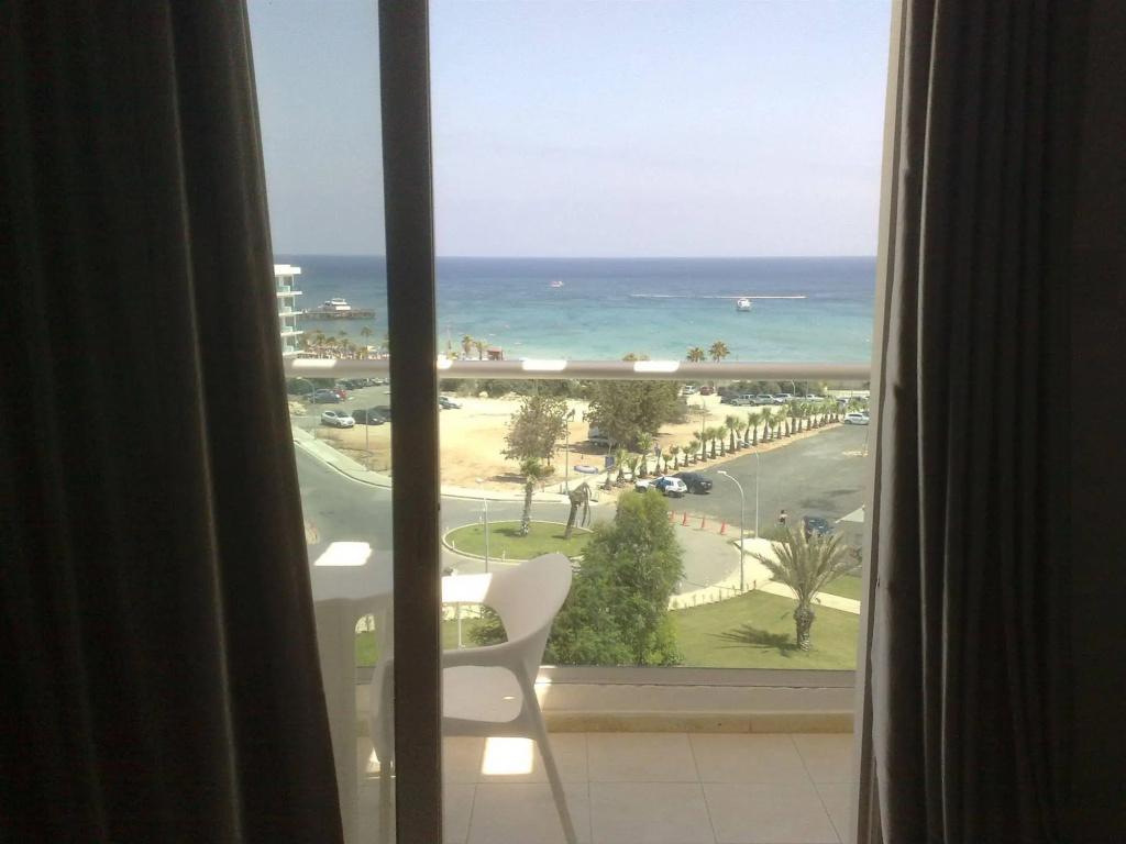 Vrissaki Hotel Apartments 18/21