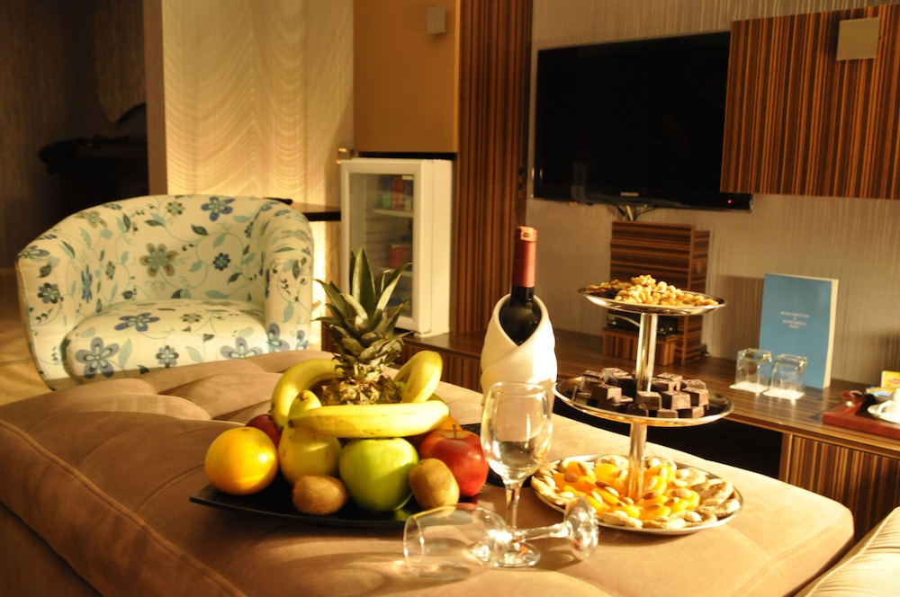 Orty Airport Hotel 43/63