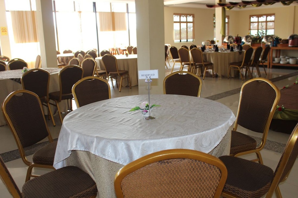 Quinara Al Safir Resort 10/19