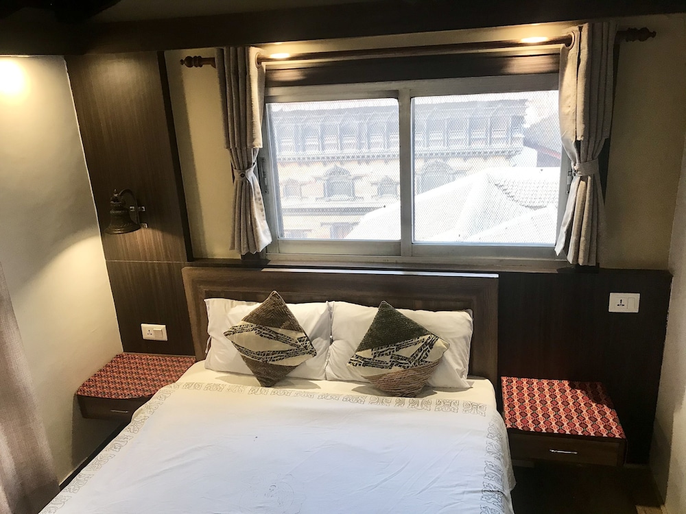 Shiva Guest House 42/50