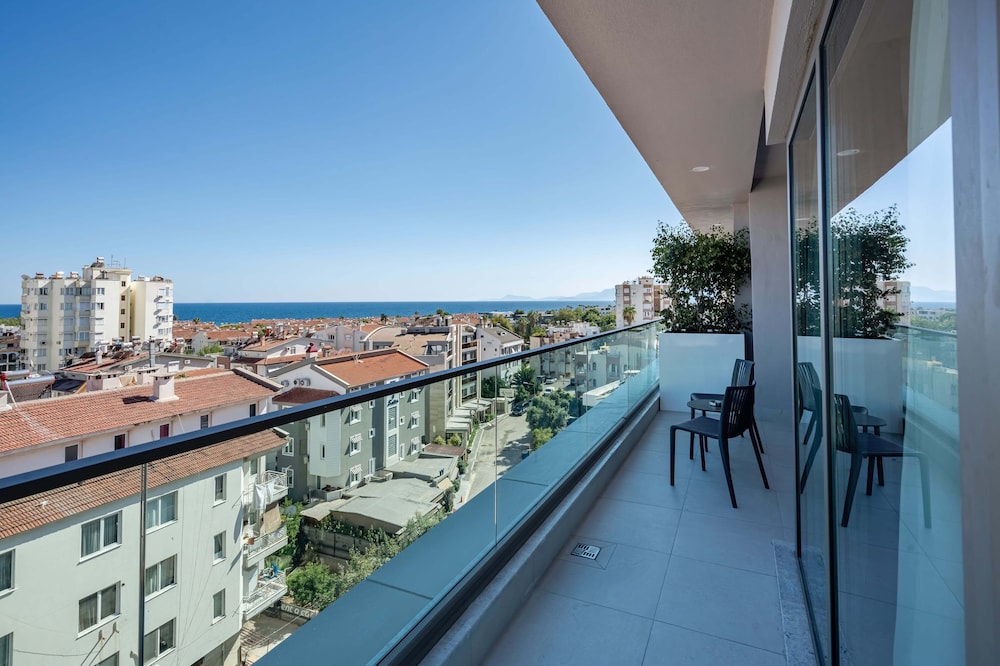 Lara Eyfel hotel 28/31