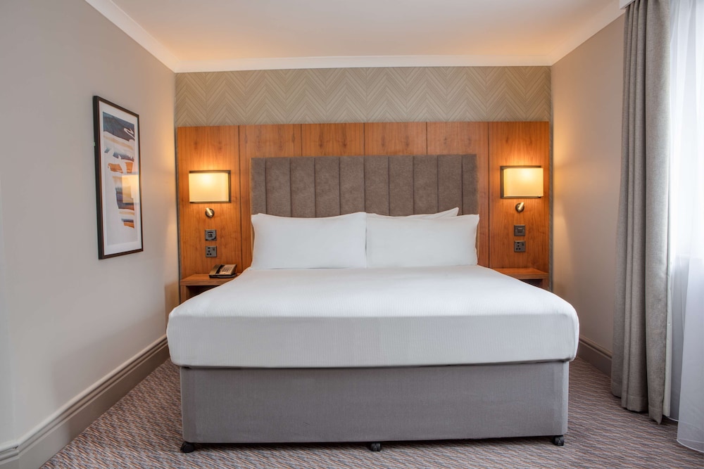 DOUBLETREE BY HILTON SOUTHAMPTON 26/93