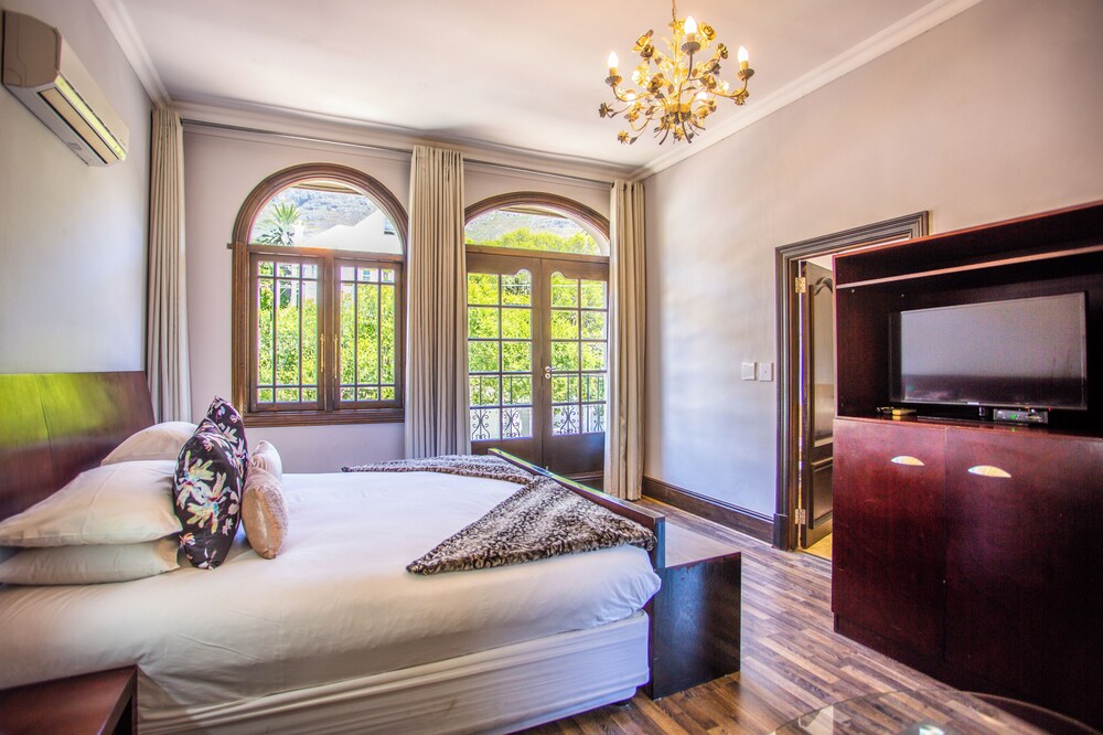 Cape Riviera Guesthouse 11/50