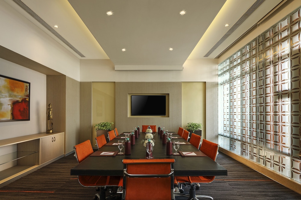 Sandal Suites Op. By Lemon Tree Hotels 42/50