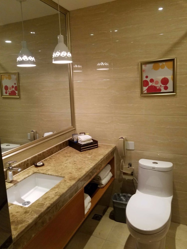 Qinghai Baiyun Xiangling Hotel 28/30