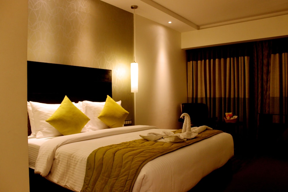 Hycinth Hotels 6/41