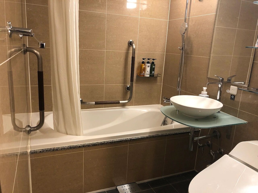 Apa Hotel Roppongi-Ekimae 53/55