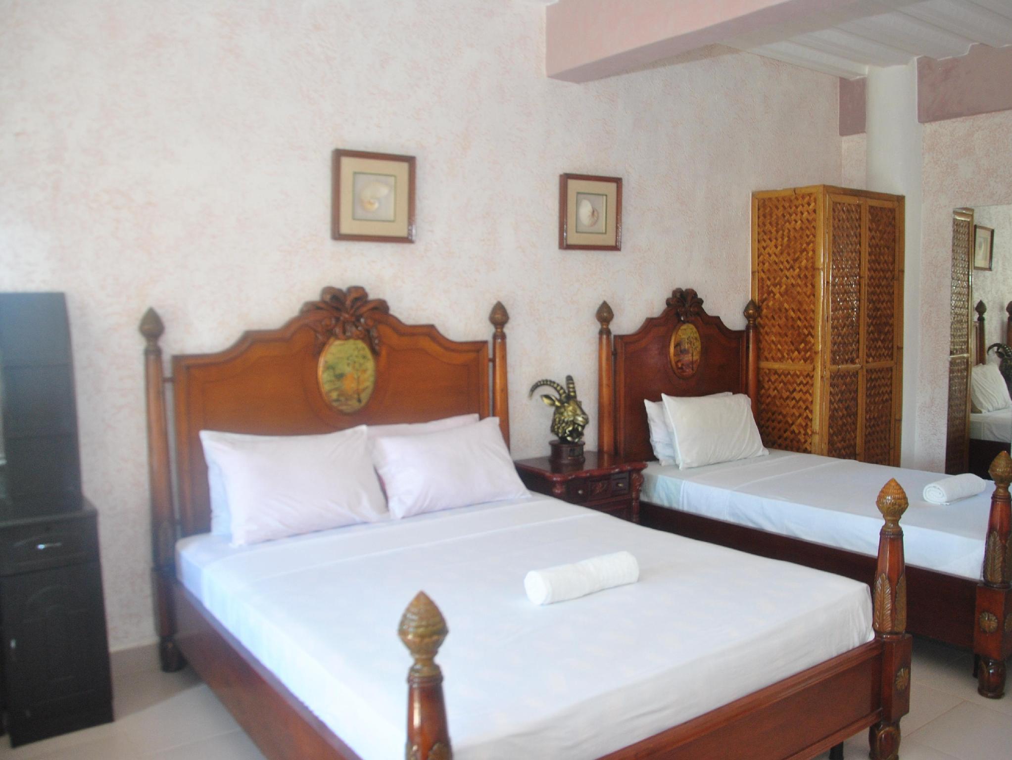 Amigos Beach Resort Boracay 7/32