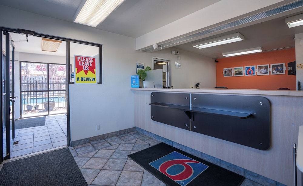 Motel6 Rochester, MN 8/57
