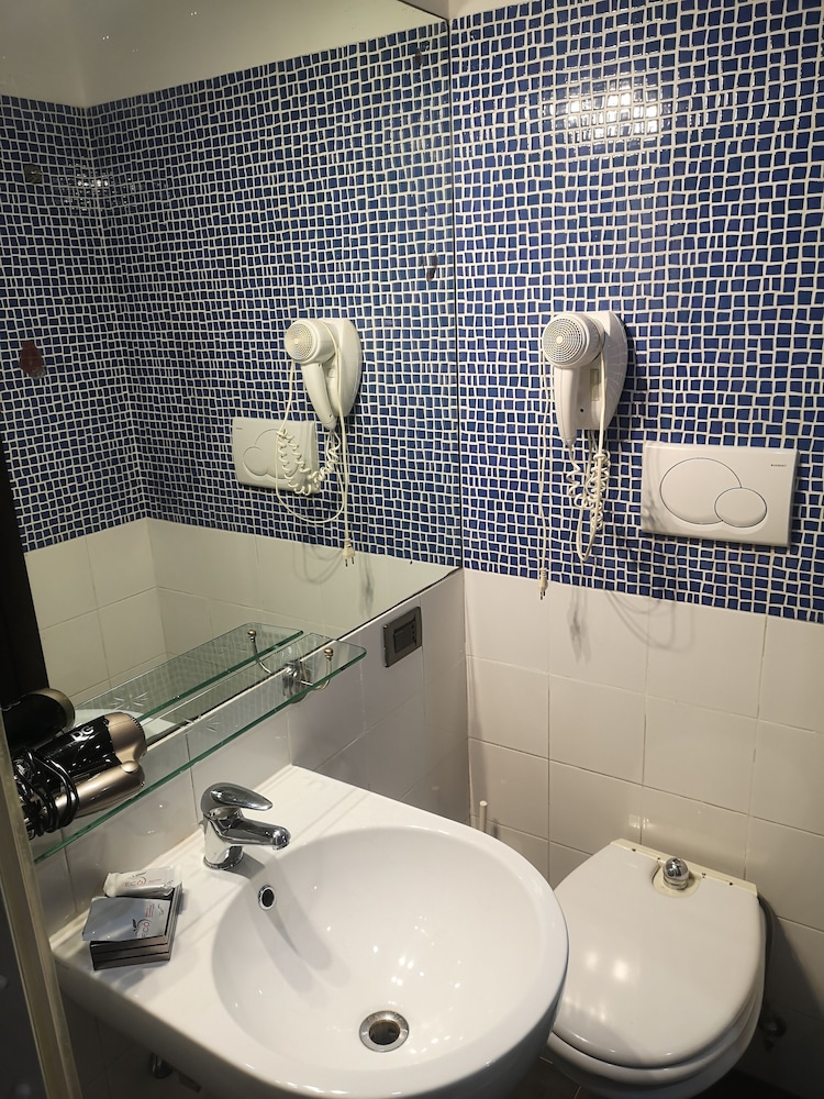 Seven Kings Relais Hotel 45/52