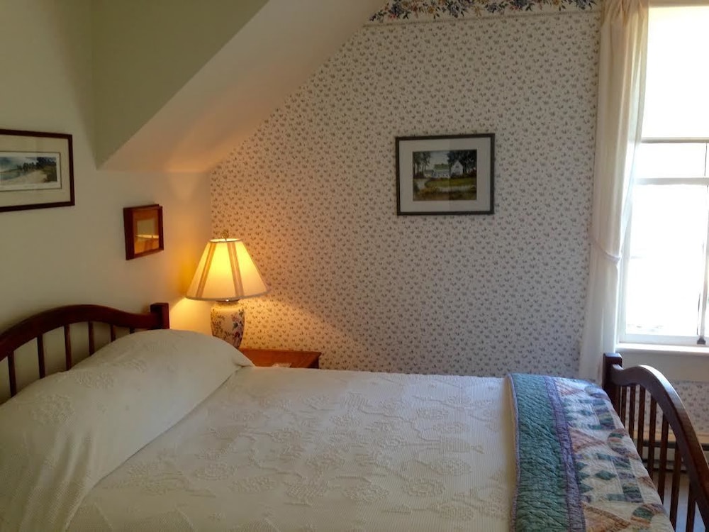 Joshua Grindle Inn 6/64