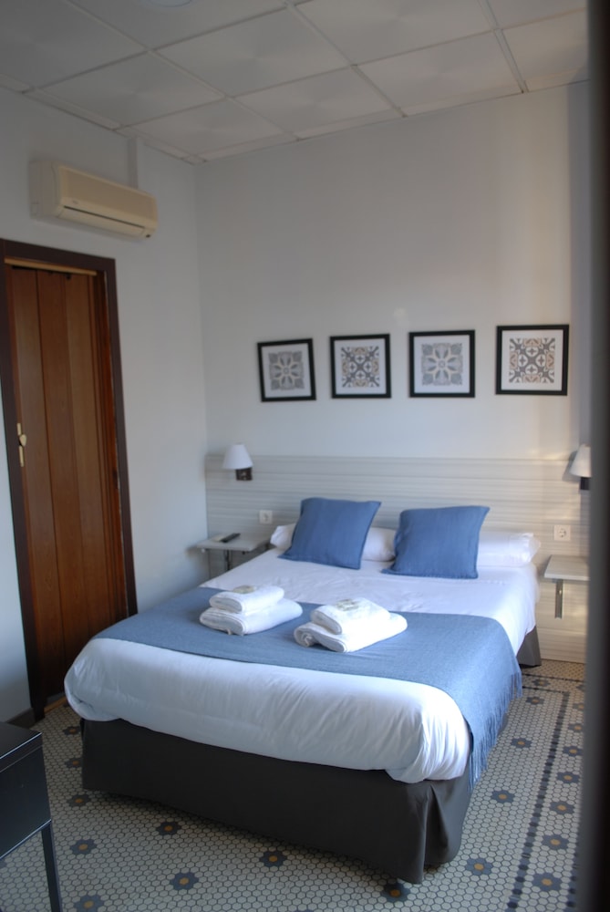 STANDARD, DOUBLE BED