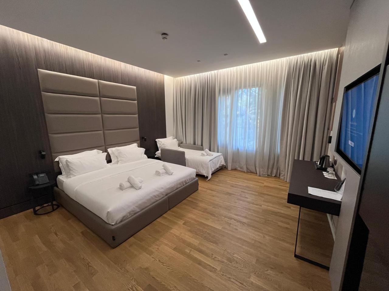 Adelar Hotel Tirana 24/60