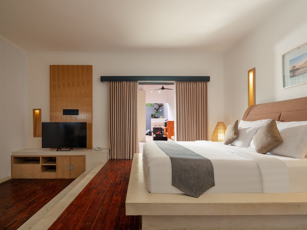 The Seminyak Suite - Private Villa 9/62