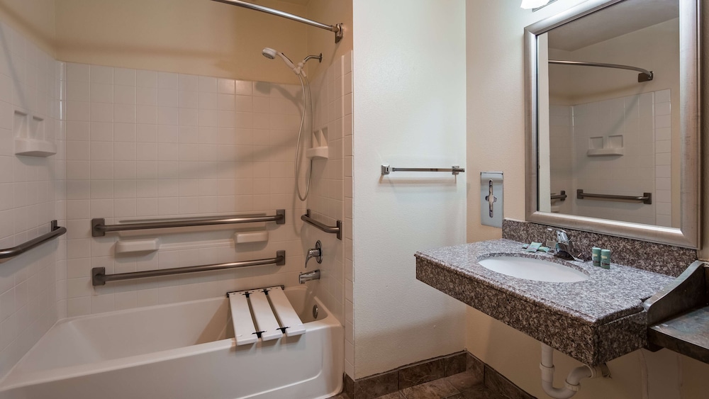 Best Western Socorro Hotel & Suites 12/36