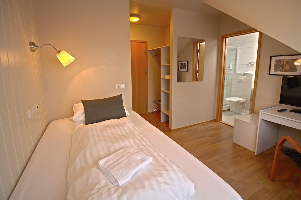 Hotel Breiodalsvik 32/82