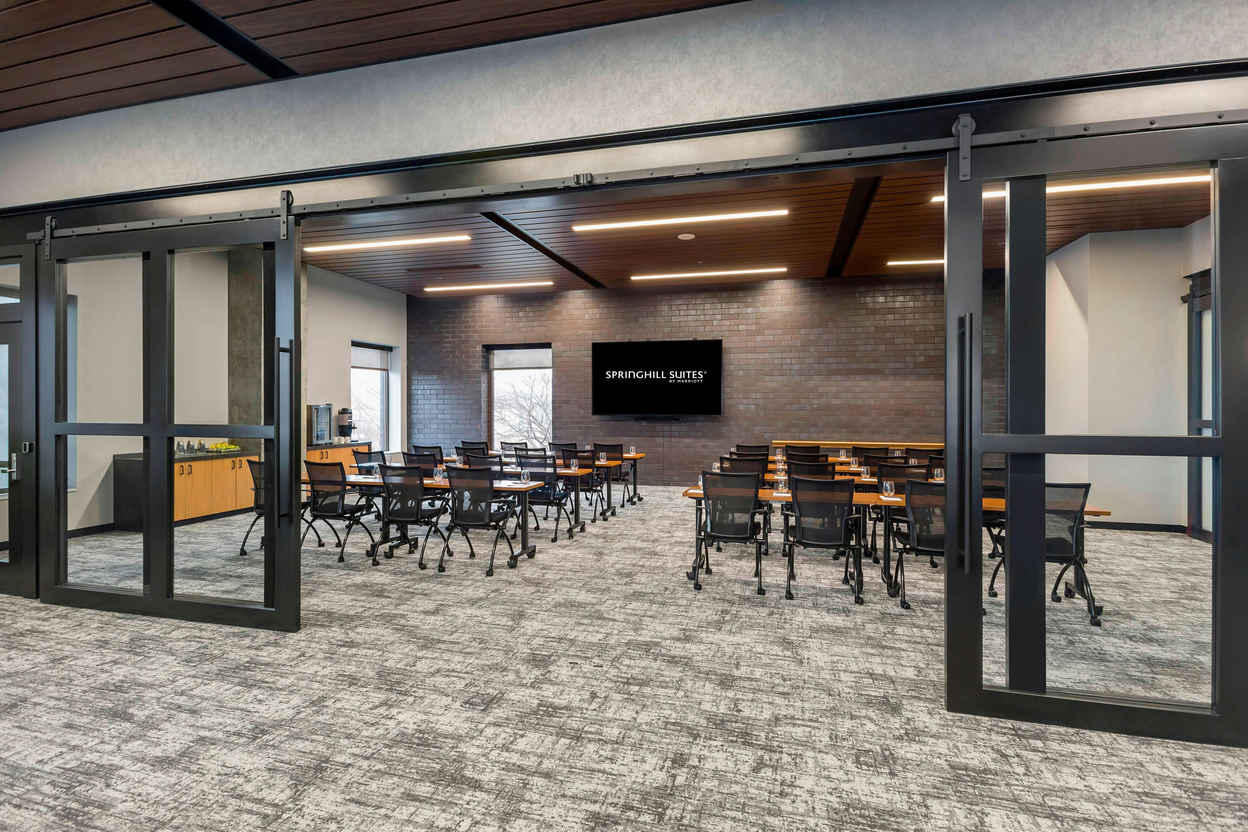Springhill Suites By Marriott Madison 37/40