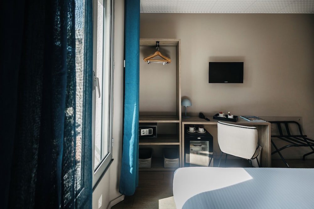 Hotel Le Petit Castel 36/47