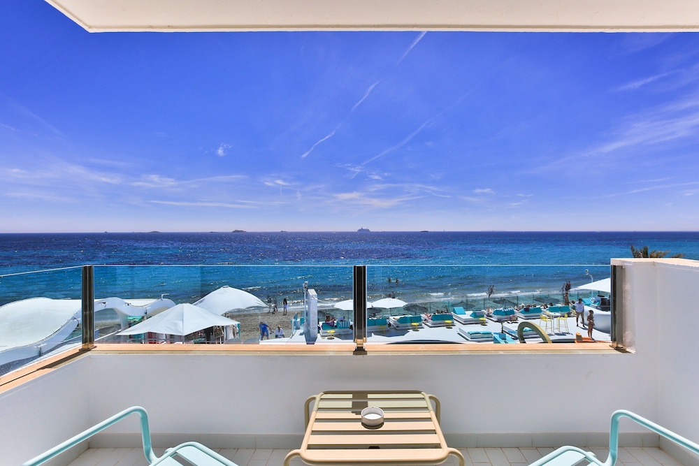 AMA Ibiza Beachfront Suites - Adults Only 26/64