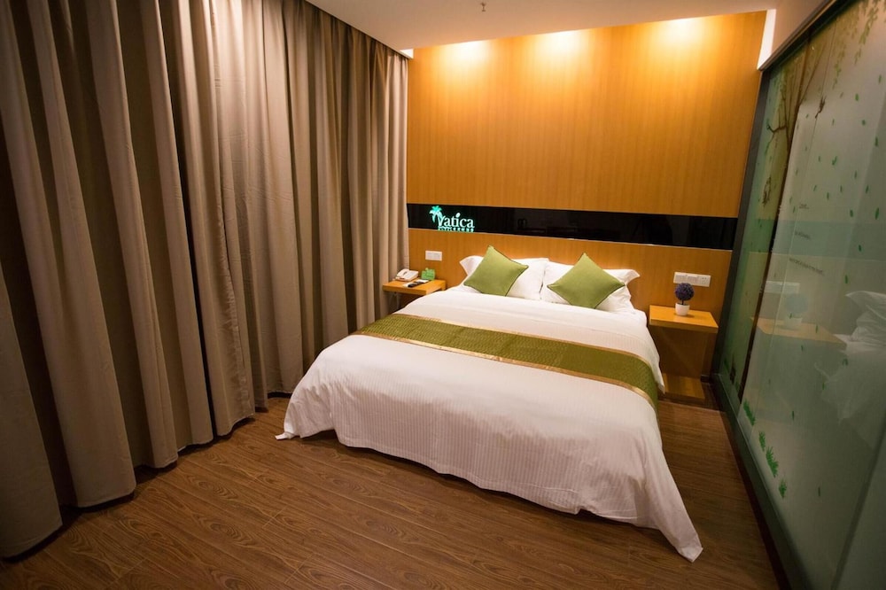 Vatica ShangHai International Tourism Resort Luoshan Road Subway Station Hotel 25/42