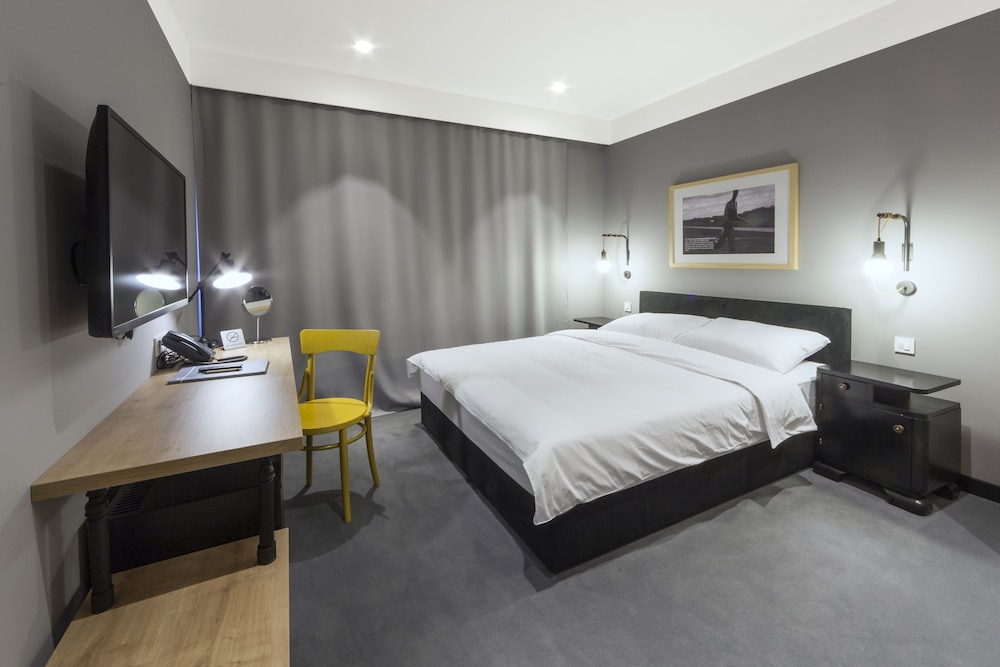 The Loop Hotel 18/63