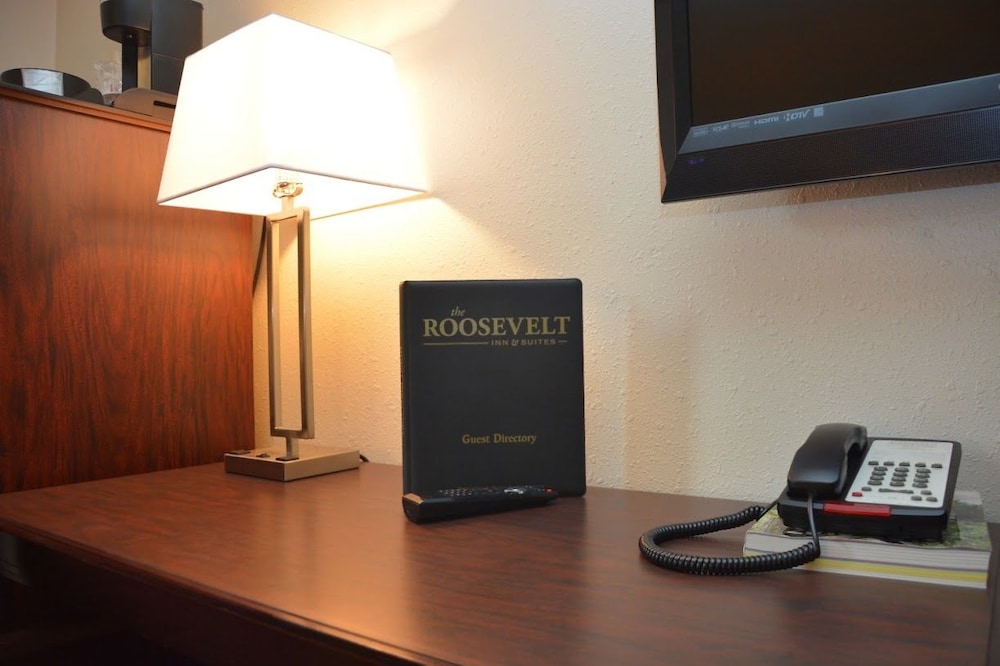 Roosevelt Inn and Suites 30/38