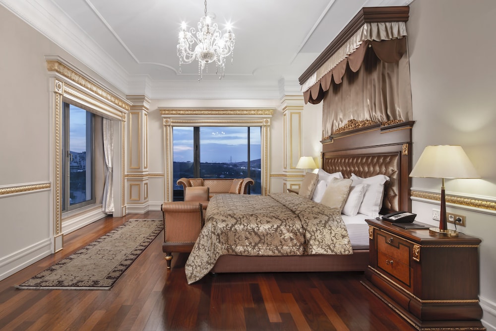 Crowne Plaza Istanbul Asia 33/83