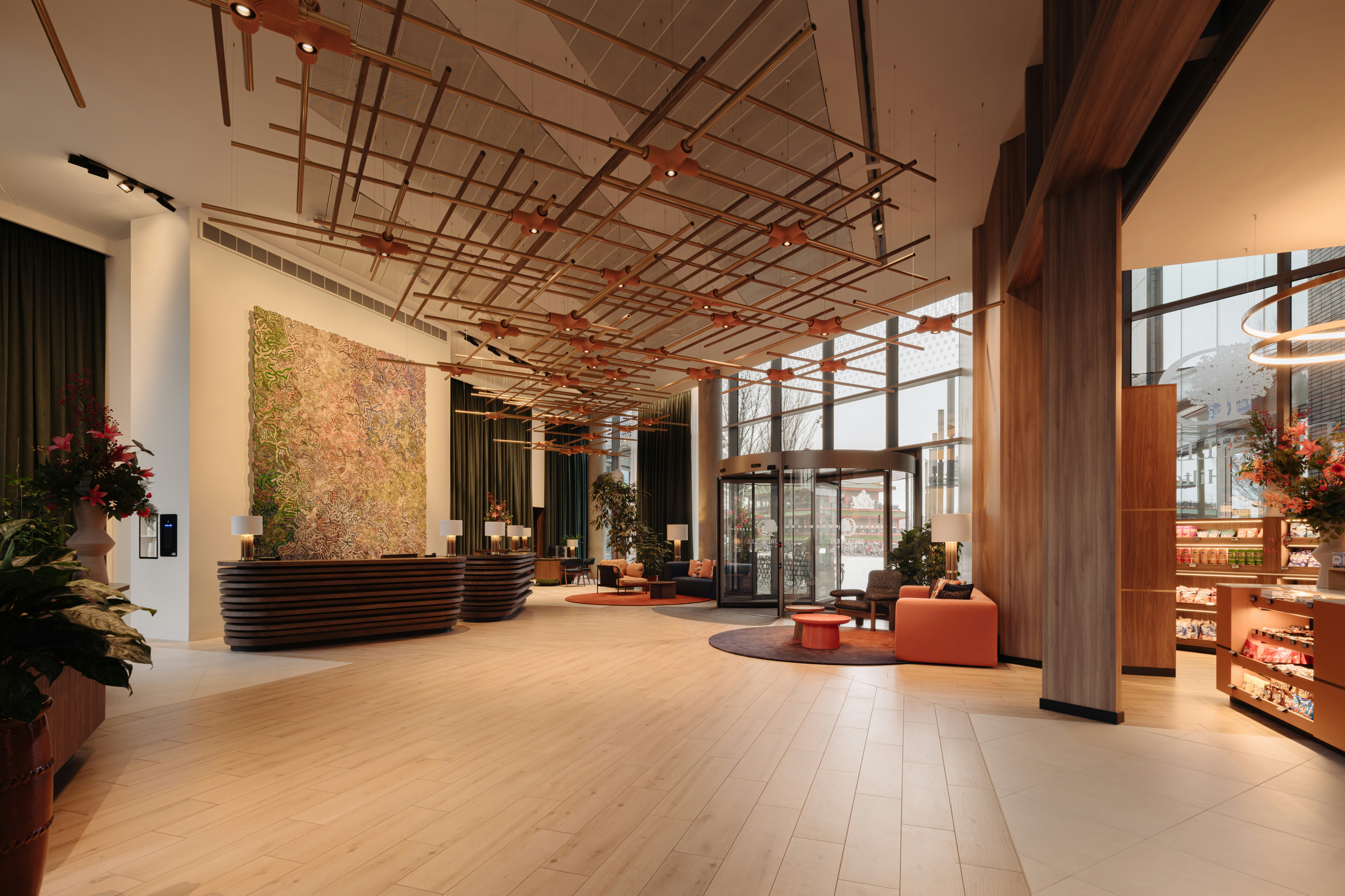 Doubletree By Hilton Amsterdam Centraal Station 45/88
