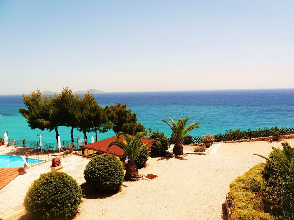 Milia Bay Hotel and Apartments 16/32