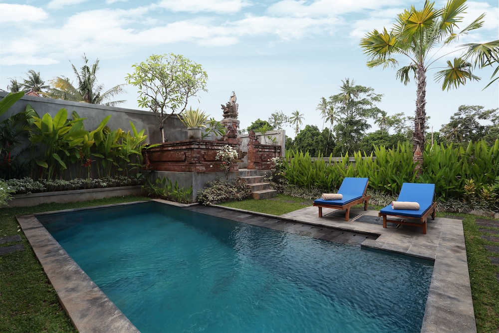 Dewi Sri Private Villa 4/45