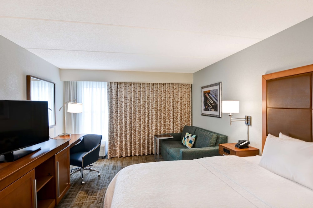 Hampton Inn Albany Wolf Road 18/65