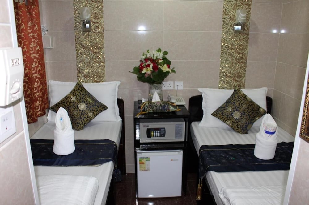 Om Guest House 65/74