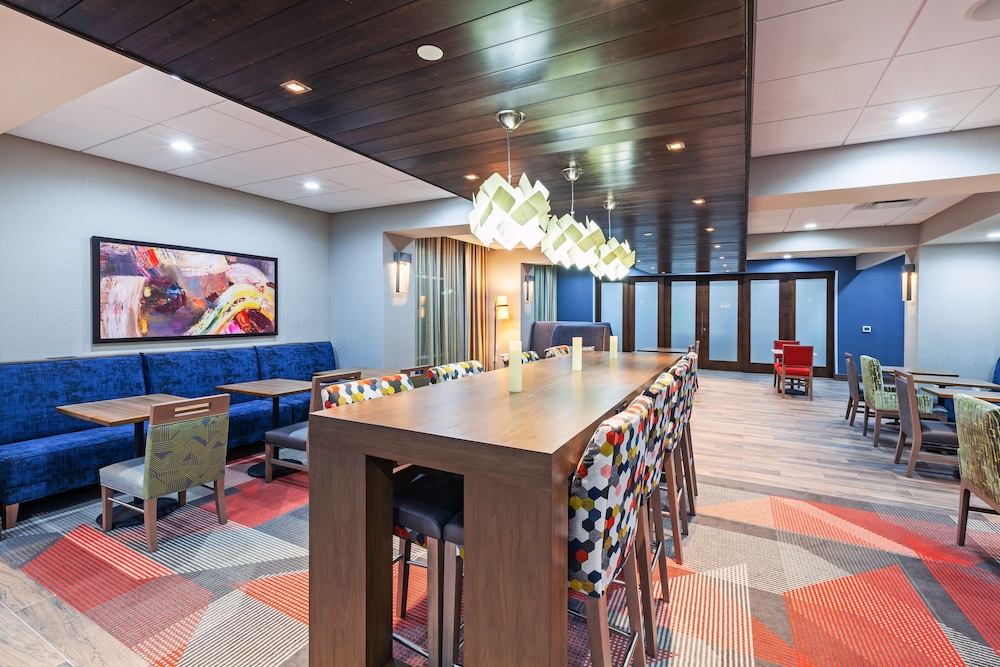 Hampton Inn Gardner Conference Center 27/36