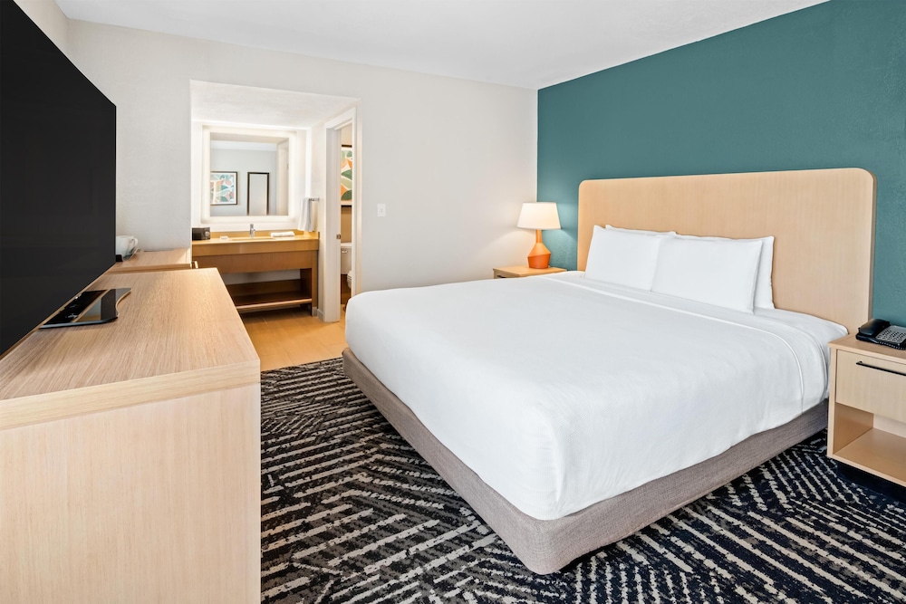 Hyatt House Boston/Burlington 19/72
