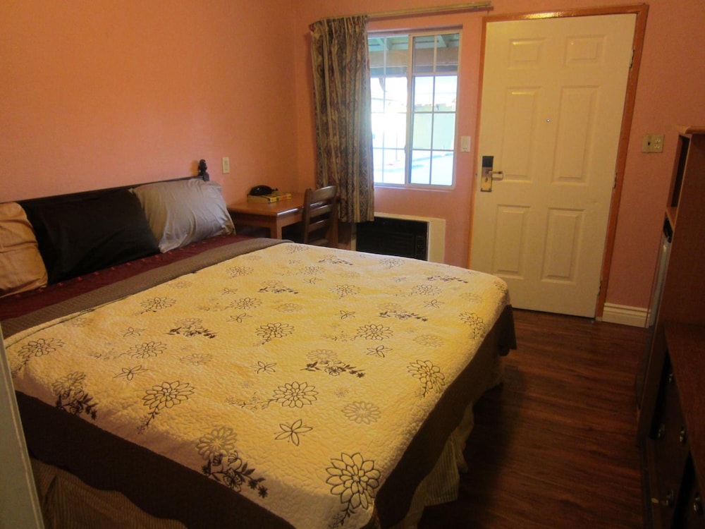 Travel Eagle Inn 15/55