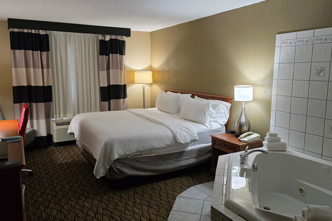 Alexandria Hotel & Conference Center 10/28