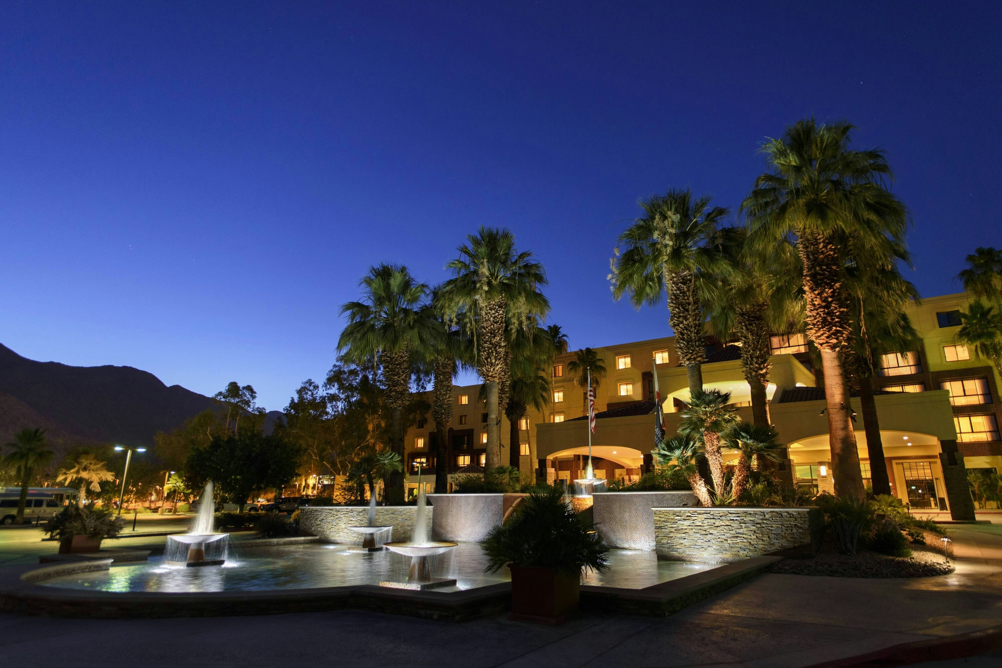 Renaissance Palm Springs 76/78