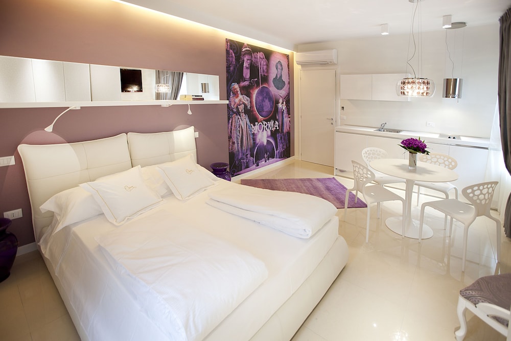 Opera Relais De Charme 48/72