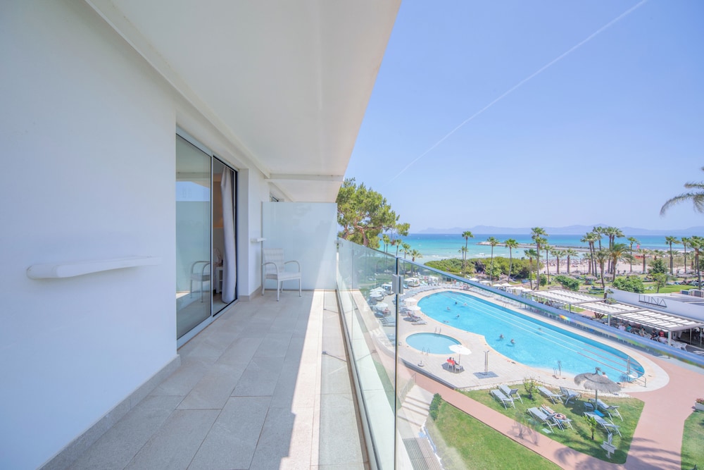 Playa Esperanza Resort 50/82