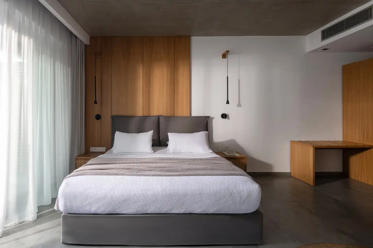 The Oak Hotel 43/101