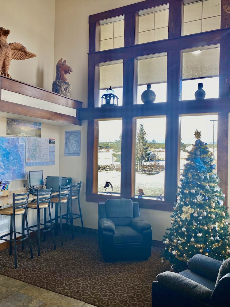A Riverside Inn Travelodge by Wyndham 40/55