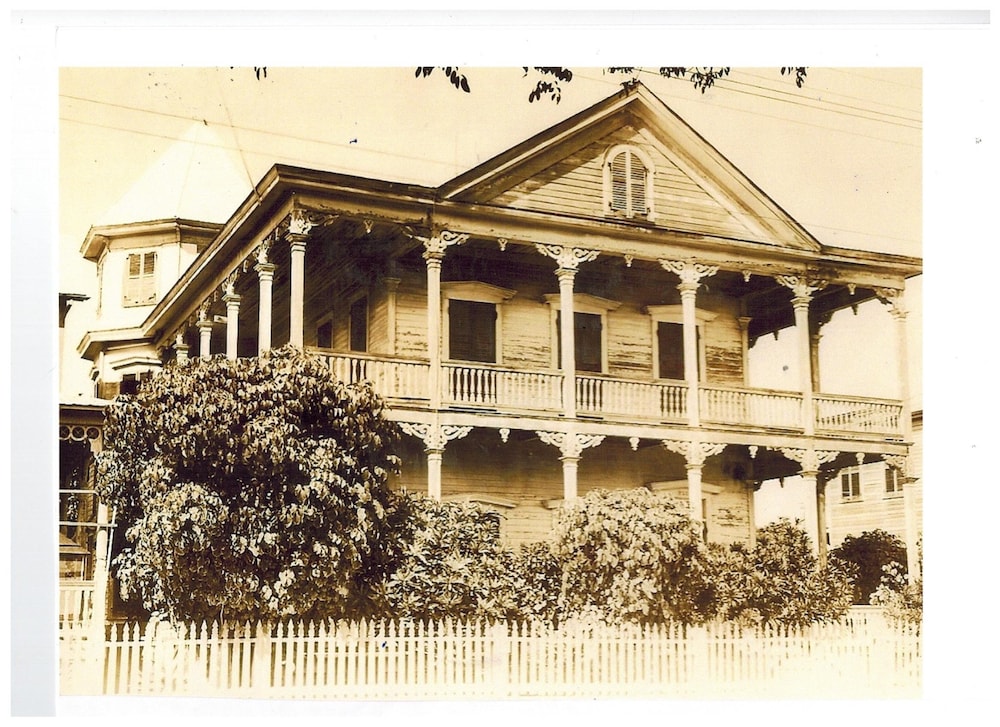 The Palms Hotel 2/73