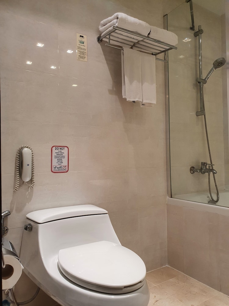 Amora Neoluxe Hotel 39/41