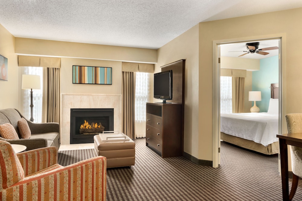 MainStay Suites Grand Rapids, MI 18/43