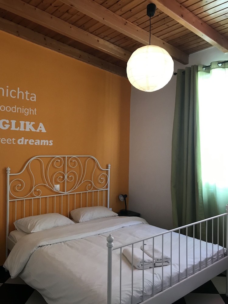 Safestay Athens 15/28