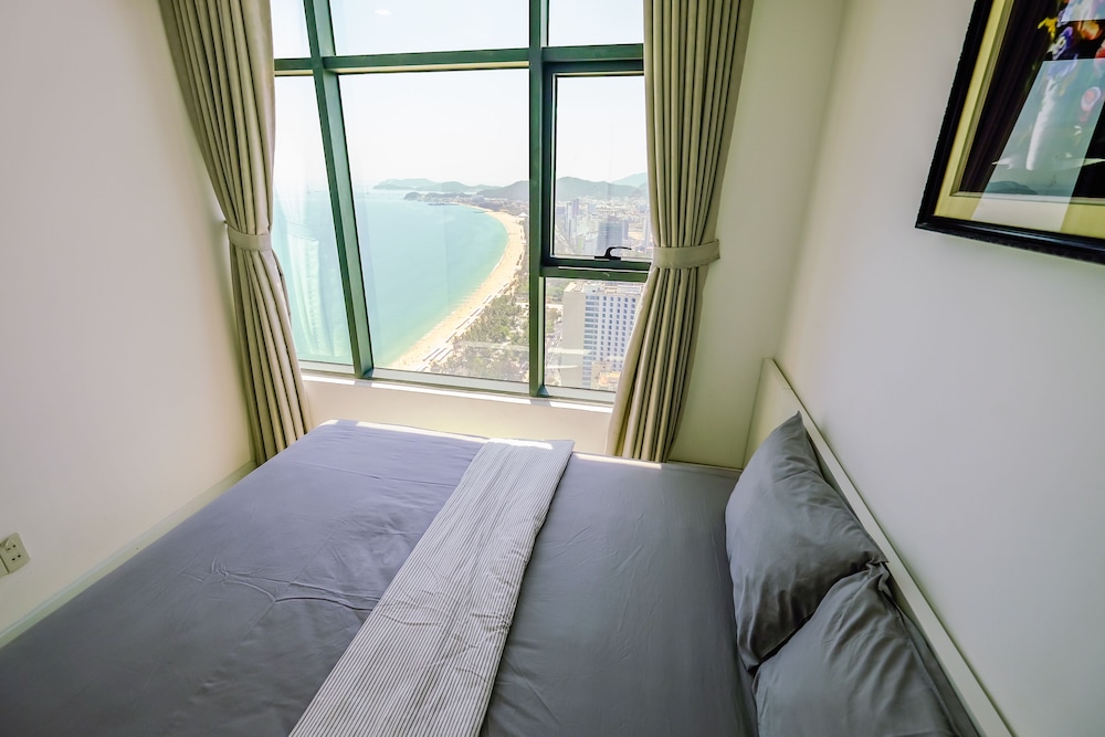 Sunrise Ocean View Apartment 28/77