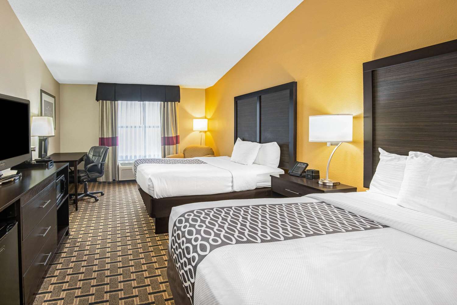 La Quinta Inn & Suites by Wyndham Denison - N. Lake Texoma 19/35